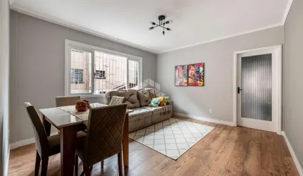 Apartamento de 2 dormitórios, no bairro Auxiliadora, em Porto Alegre.