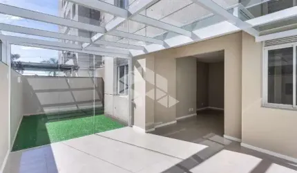 Apartamento térro com pátio, 2 dormitórios, Humaitá - Porto Alegre