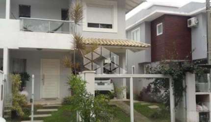 CASA NO BAIRRO CANASVIEIRAS - FLORIANÓPOLIS/SC.