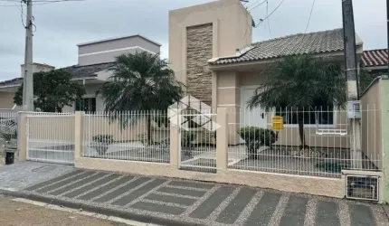 CASA DE 2 QUARTOS E PISCINA NO BAIRRO MADRI - PALHOÇA/SC