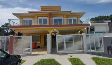 CASA GEMINADA DE 3 DORMITÓRIOS NO BAIRRO INGLESES DO RIO VERMELHO- FLORIANOPOLIS/SC