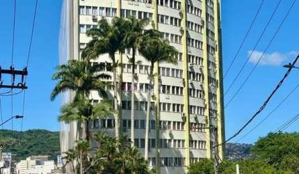 APARTAMENTO DE 2 QUARTOS NO CENTRO DE FLORIANÓPOLIS/SC