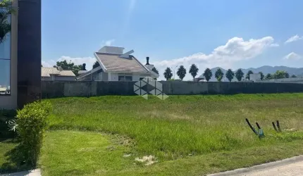 TERRENO 254,27M2 CONDOMÍNIO FECHADO NO DELTAVILLE - BIGUAÇU/SC