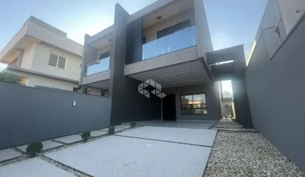 Casa sobrado com 3 dormitórios, sendo 1 suítes, nos ingleses - Florianópolis / SC.