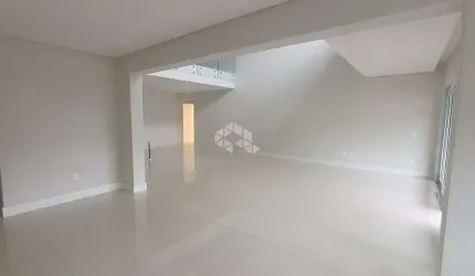 Apartamento Duplex com 5 Dormitórios no bairro Jurerê Internacional em Florianópolis/SC