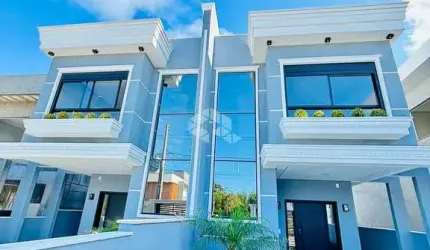 Casa 3 dormitórios com 1 suíte nos Ingleses
