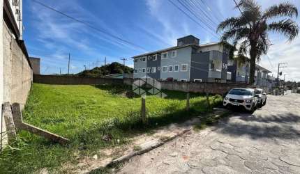 Um terreno de 440m² nos Ingleses do Rio Vermelho