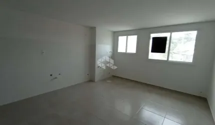 Apartamento de 2 dormitórios e 1 vaga no Bairro Cruzeiro