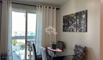 Apartamento semimobiliado