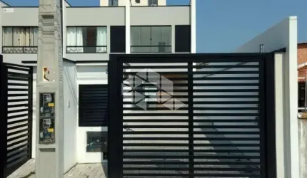 Casa duplex conjugada nova Perequê, Porto Belo a 975m do mar.