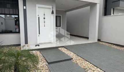 Casa à venda em Tijucas - Bairro Areias 2 quartos, Sala e cozinha integradas, Semi mobiliada