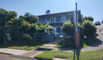 Amplo imóvel com Ponto Comercial