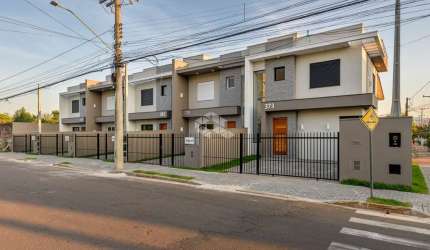 Casa estilo sobrado, 2 suítes em Estância Velha