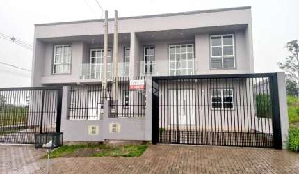 Casa Sobrado com 97,30 m² privativos, 2 dormitórios e 1 suíte, 1 lavabo, sala e cozinha em Estância Velha, aceita financiamento bancário