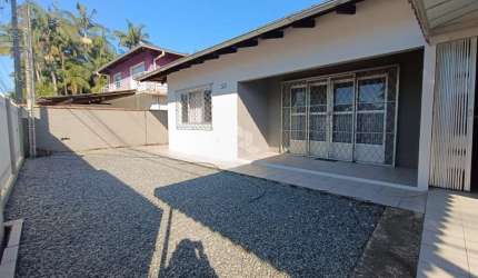 Casa bairro  Rau com 3 quartos e Edícula
