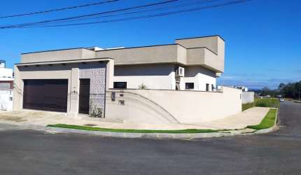 Casa 1 suíte + 1 quarto/dormitório no bairro Três Rios do Norte, Jaraguá do Sul