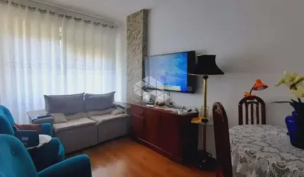 Apartamento com 2 dormitórios, de frente, ensolarado no Centro de Porto Alegre.
