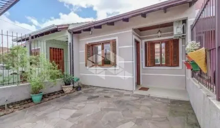 CASA 77M² - 2 DORMITÓRIOS, 1 VAGA NO BAIRRO ABERTA DOS MORROS