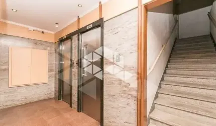 Apartamento de 03 Dormitórios e 01 vaga Á VENDA no Bairro Centro Histórico