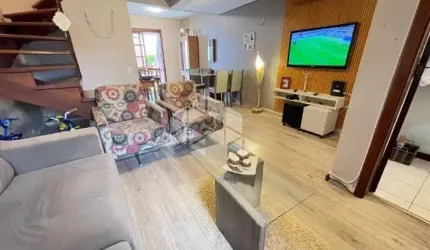 Casa 04 dormitórios, 1 vaga, na Hípica em Poa