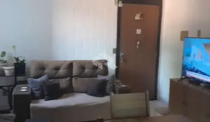VENDE APARTAMENTO 2 DORMITÓRIOS COM VAGA ROTATIVA ZONA SUL