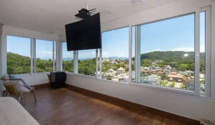 CASA EM CONDOMINIO EM SANTO ANTONIO DE LISBOA