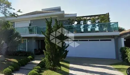 Casa à venda de 4 suítes em Jurerê internacional