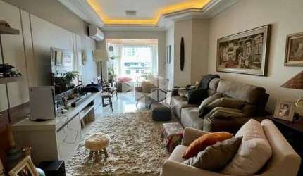 Excelente apartamento à venda em Itapema