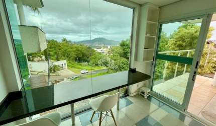 CASA DE  ALTO PADRÃO  À VENDA NO JOÃO PAULO EM FLORIANÓPOLIS COM VISTA PANORÂMICA PARA O MAR