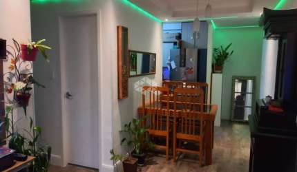 Apartamento com 2 Dormitórios - 47m² com Varanda e vaga - Vila Matilde