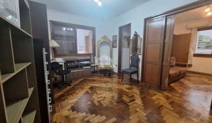Apartamento na Rua Thomaz Flores 03 dormitórios Bairro Bom Fim