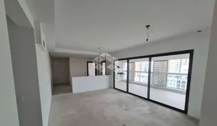 Apartamento a venda no Brooklin com 137m², 3 suítes, varanda gourmet e 3 vagas.