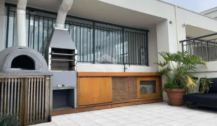 Cobertura duplex no Condomínio Menara no Morumbi com 111m² 1 dormitório 1 suíte 2 banheiros 2 vagas.