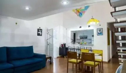 VENDA Casa Térrea com 148m² com 3 dormitórios (1 suíte) e 2 vagas no Bosque da Saúde, próximo ao metrô