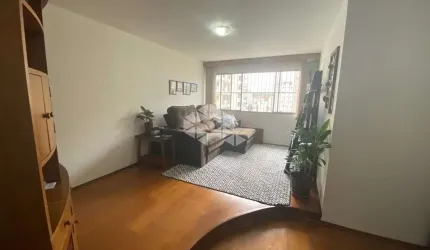 VENDA Apartamento com 72m², 2 dormitórios e 1 vaga em Moema, próximo ao metrô