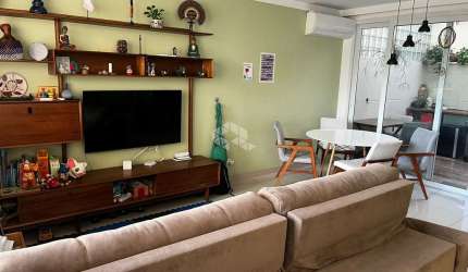 VENDA e LOCAÇÃO Casa em Condominio com 130m², 3  quartos (1 suíte) , 2 vagas + Depósito- Vila Romana