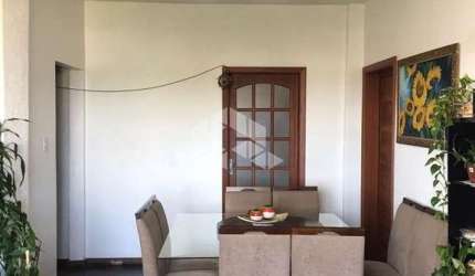 Apartamnto 3 dormitorios com elevador no bairro Floresta