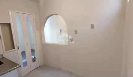 Apartamento  no bairro Medianeira de dois dormitórios  próximo a Oscar Pereira