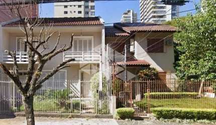 Casa no bairro petrópolis com 2 dormitórios, patio e edicula