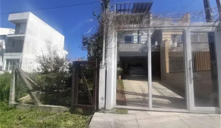Casa 3 dormitórios, suite master, Piscina e 2vagas