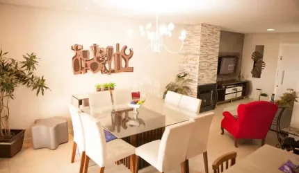 CASA COM 3 DORM/QUARTOS EM CONDOMÍNIO FECHADO - VILA NOVA