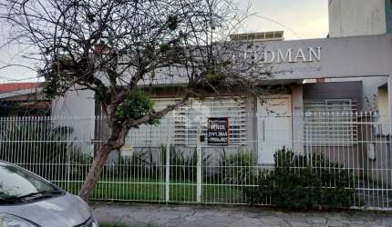 Casa comercial com vaga Menino Deus