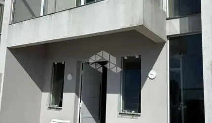 SOBRADO COM 2 DORMITÓRIOS, VAGA NO BALNEARIO QUINTÃO, FRENTE AO MAR