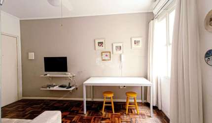 Apartamento de 01 dormitório, Mobiliado , no bairro Men. Deus