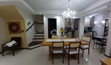 AMPLA CASA COM 319m² BAIRRO MENINO DEUS EM PORTO ALEGRE