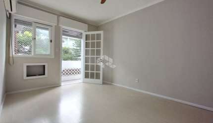Apartamento 70m² , 3 dormitórios, Menino Deus