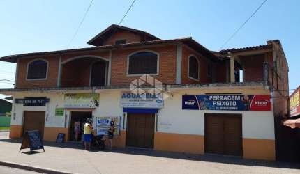 Enorme Imóvel comercial com dois terrenos.