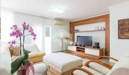 Casa a Venda no Bairro Tres Figueiras com 5 Quartos e 5 banheiros