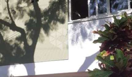 Apartamento Térreo 1 quarto, com área externa aberta, Bairro Menino Deus, Porto Alegre/RS
