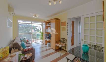Apartamento 02 dormitórios, 76 metros, com vaga e sacada